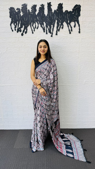 Black Japan Satin Silk Printed Mirror Work Latkan Saree for Women