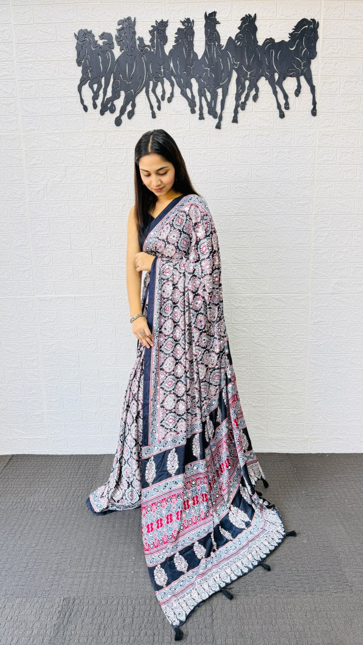 Black Japan Satin Silk Printed Mirror Work Latkan Saree for Women